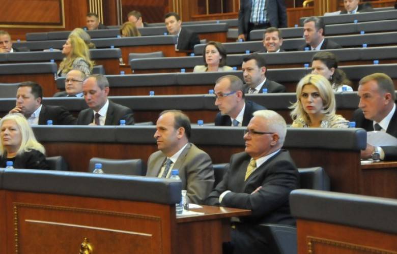 PDK Milletvekillerinden Bugün Kosova'dan Uzaklaşmamaları İstendi