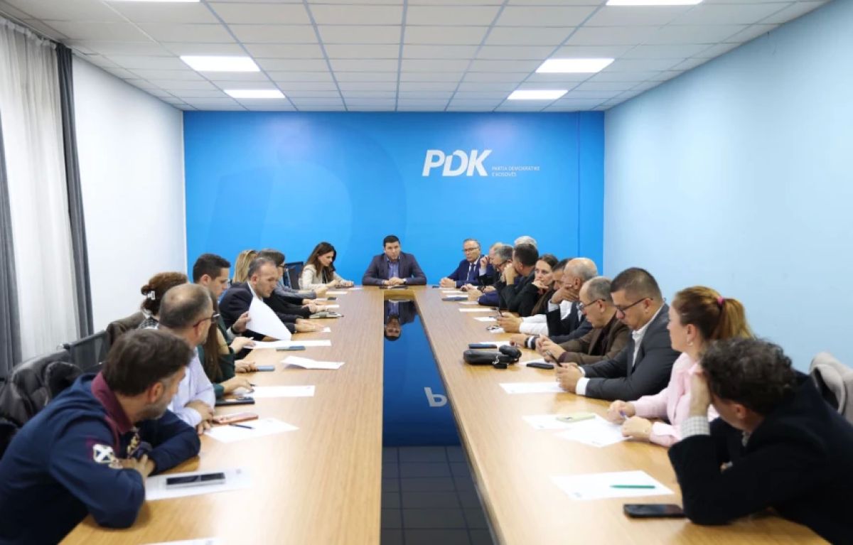 PDK, Kurti'nin Görüşme Davetinin Ardından Parti Yönetimini Topladı