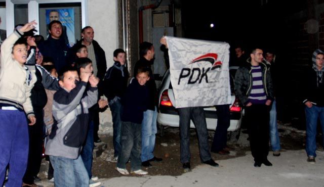 LDK'lılar PDK Mitingini Engellemeye Çalıştı