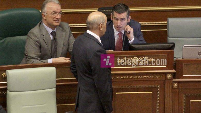 LDK, Bakanlıkların Azaltılmasına Karşı?