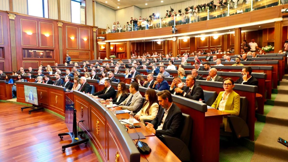 PDK, Kurti'yi Anayasal İhlalle Suçladı