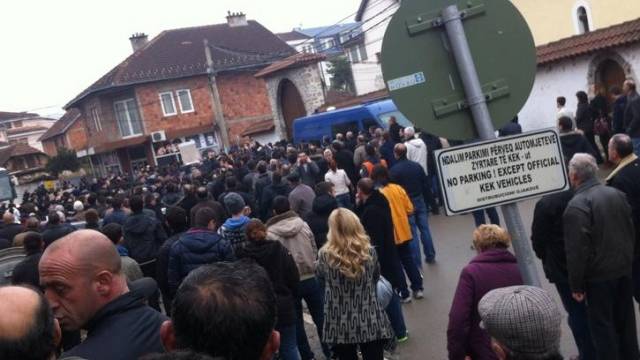 Yakova'da Sırplar, İbadet İçin Ortodoks Kilisesine Giremediler