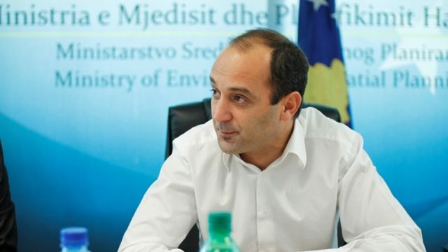 Sırbistanlı Güçlü Şahıslar Brezovica'yı İmha Ediyor