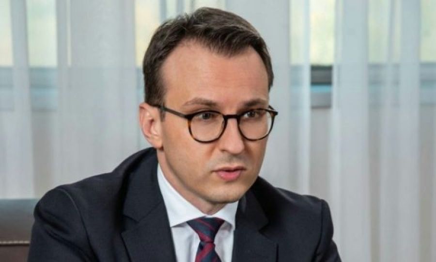 Batı, Sırbistan'a Karşı Baskı Uyguluyor
