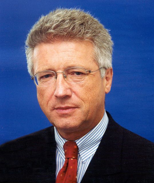 Petritsch: Priştine İle Diyalog Sırbistan İçin Bir Ödül