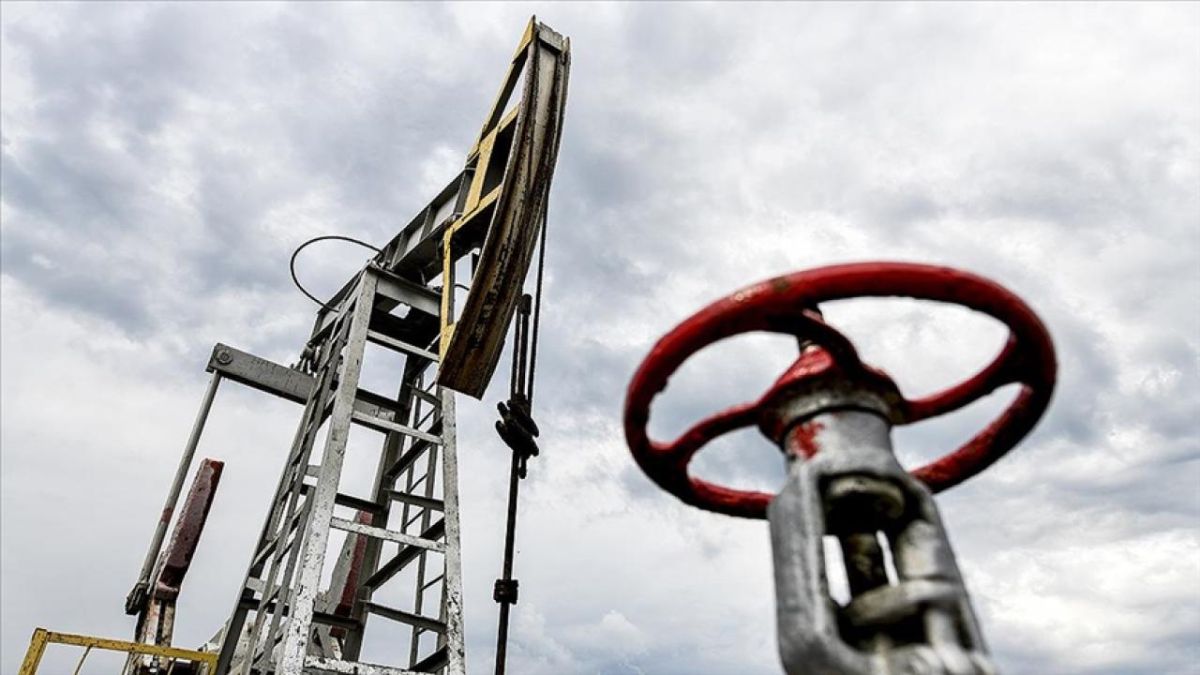 Brent petrolün varili 107,52 dolardan işlem görüyor