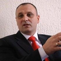 Petroviç: Thaçi'nin Hükümetine Katılacağız