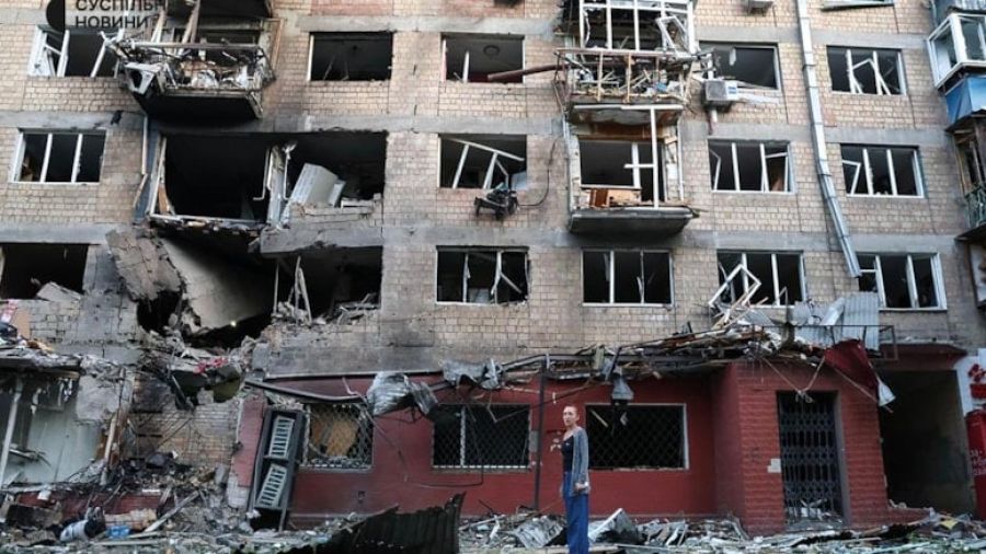 Rusya, Ukrayna'daki Polonya büyükelçiliğini vurdu
