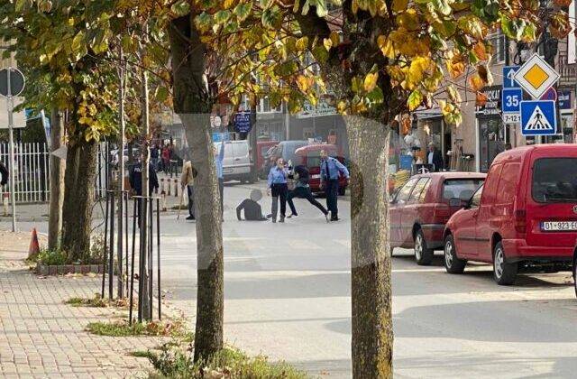 Podujeva’da Silahlı Çatışmada 2 Kişi Yaralandı