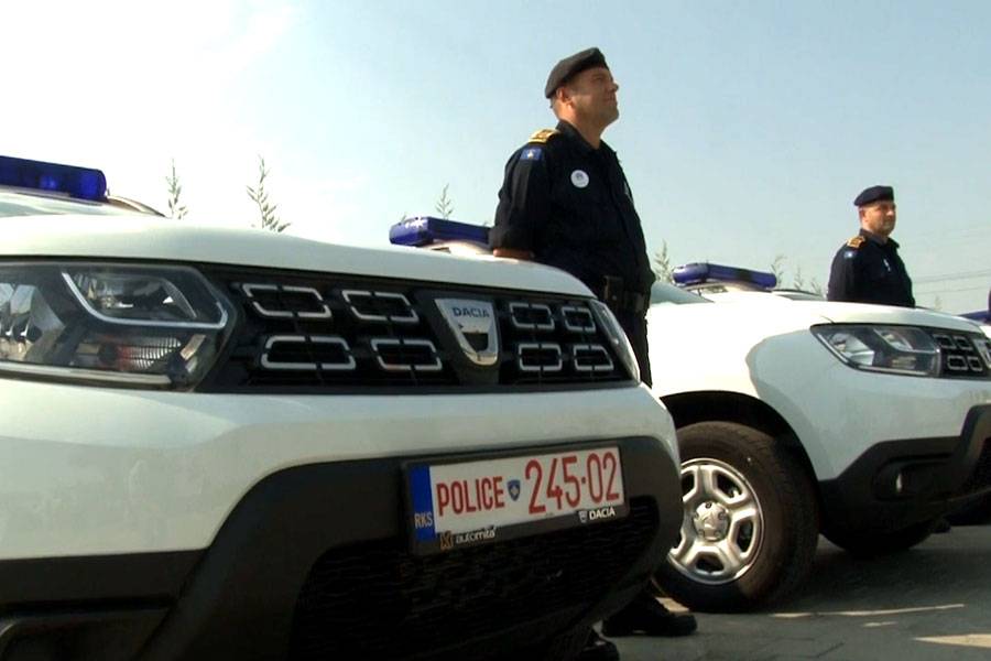 Alman Polisi Kosova Polisine 10 Araç  Bağışladı
