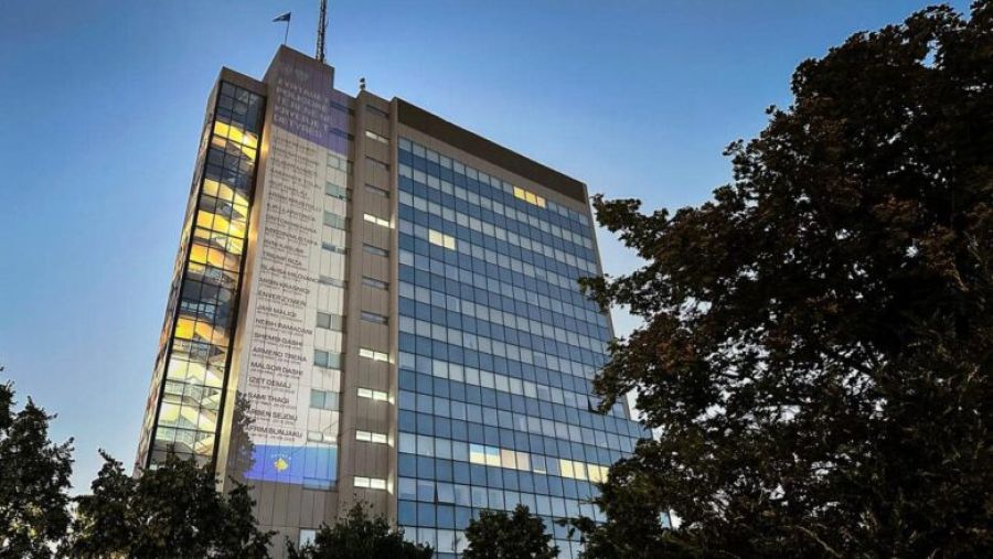 Hükümet Binası, Şehit 23 Polisin İsimleriyle Aydınlatıldı