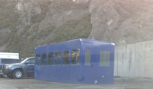Sırp Polisi, Kosova Jarinje'ye Konteynır Yerleştirdi