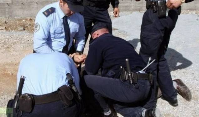 Üç Kişi Kosova Polislerine Saldırıldı