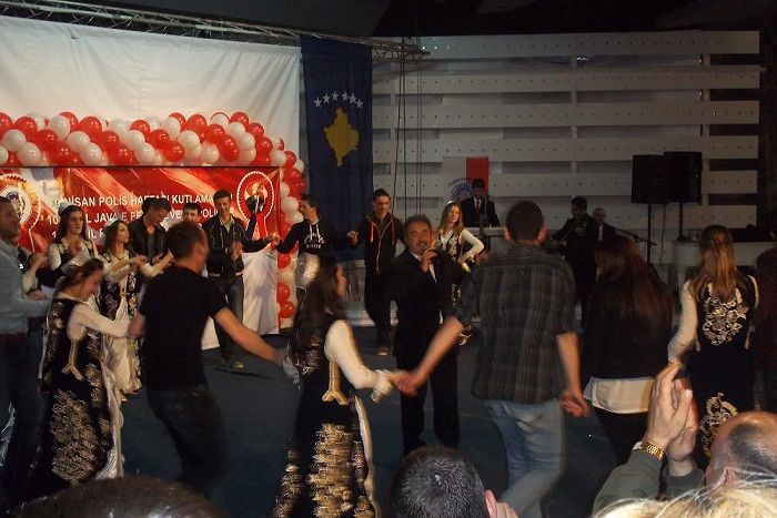 Türk Polisi Kosova'da Faaliyetleriyle Güzel Örnekler Sergiledi