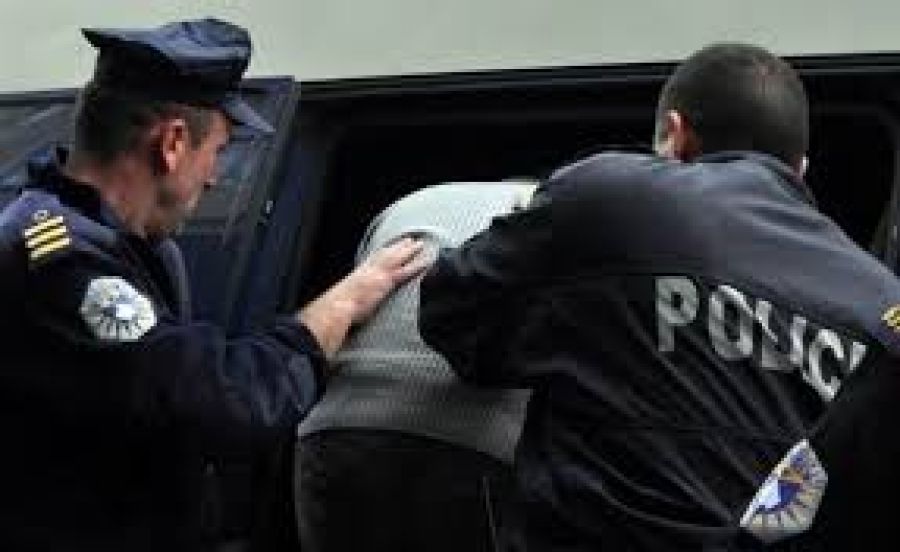 Yakova’da 3 Kişi Rüşvetten Tutuklandı - 12 bin Euro’ya El Konuldu