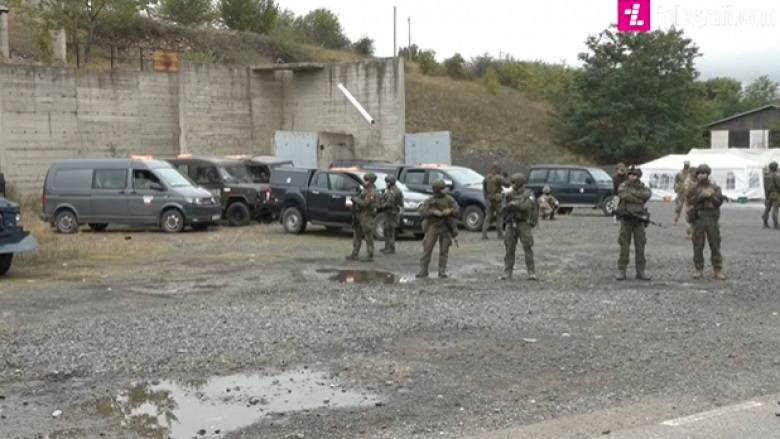 Jarinje’deki Barikattan Son Kamyon da Çekildi