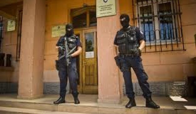 Sırbistan'ın Beş Polisi Serbest Bırakıldı