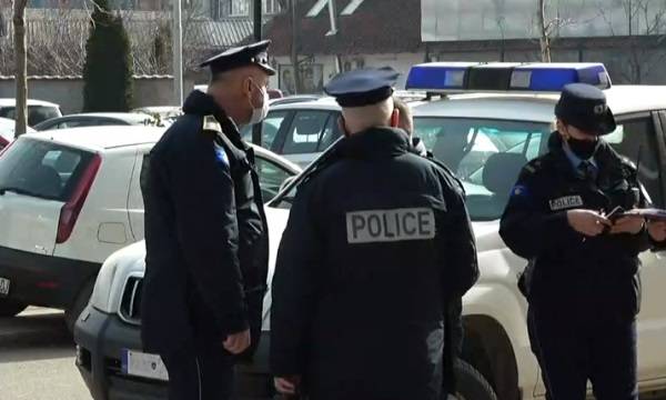 Uyuşturucu Mücadelesi Kapsamında 5 Belediyede Polis Operasyonu