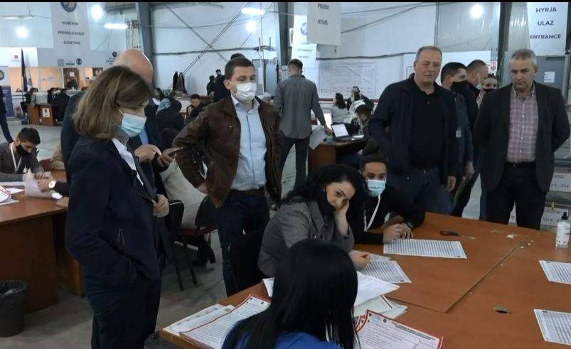 Polis Müfettişleri Denetiminde Oylar Yeniden Sayılıyor