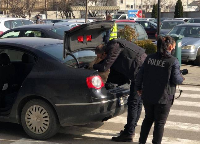 Polis Operasyonunda 11 Kişi Tutuklandı ve Evlere Baskın Düzenlendi