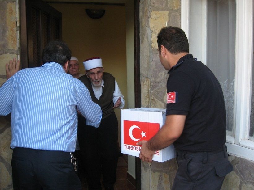 Türk Polisi, Şehit Aileleri ve Yardıma Muhtaçları Ramazan Bayramı Arifesinde sevindirdi