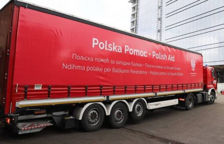 Polonya’dan Ülkemize 100 Bin Maske ve Dezenfektan Bağışı
