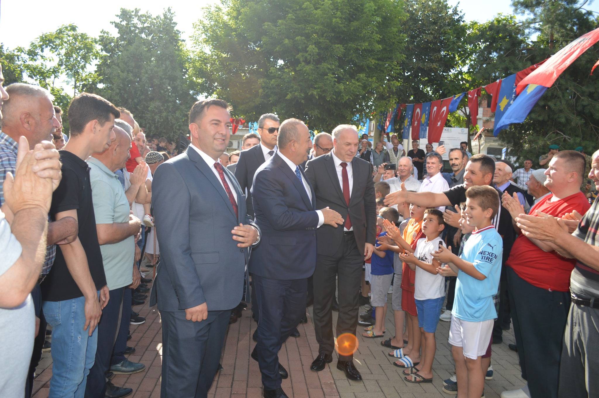 Türkiye Dışişleri Bakanı Çavuşoğlu Prizren ve Mamuşa'yı Ziyaret Etti