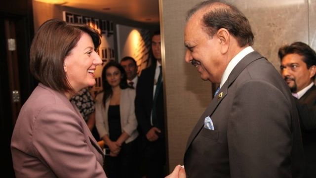 Pakistan Cumhurbaşkanı Kosova'ya Desteğini Teyit Etti