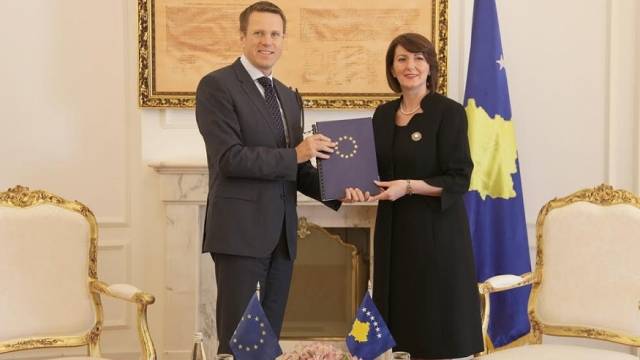 Jahjaga: Rapor, Kosova'nın Kaydettiği İlerlemeyi Değerlendiriyor