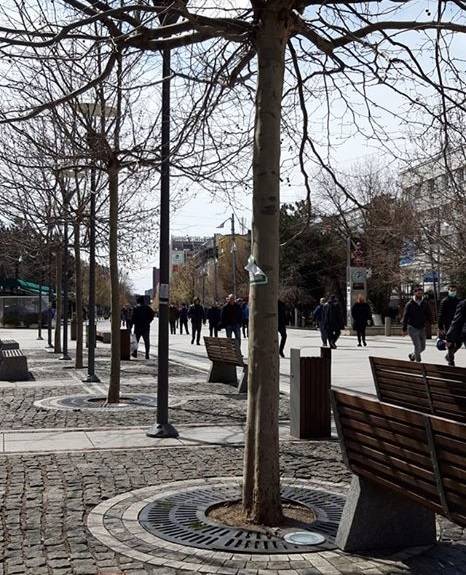 Priştine Meydanları İnsanlarla Dolu!
