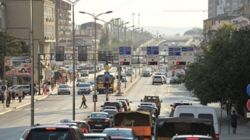 Priştine’de Trafikte Araç Sayısının Azaltılması Hedefleniyor
