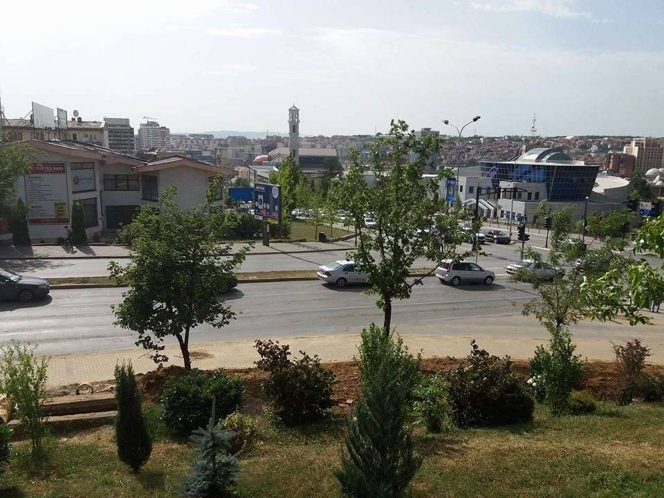 Hava Parçalı Bulutlu, Yer Yer Yağmurlu