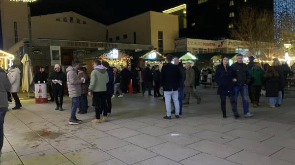 “Meydanda Karşıla” Etkinliği İçecek, Yemek ve Müzikle Başladı