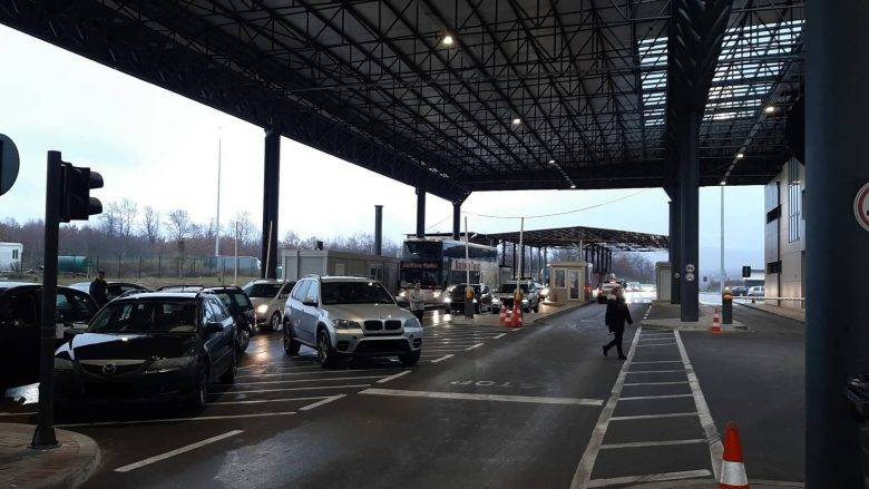 Sırbistan ve Karadağ, Mal Taşımacılığı Hariç, Kosova ile Sınırı Kapattı