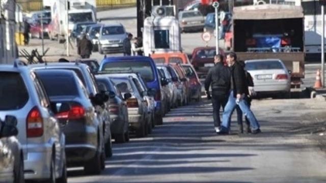 Kosova-Sırbistan Sınırında Yine Kuyruklar