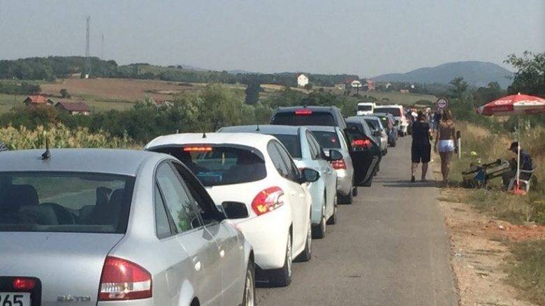 Bazı Sınır Geçitlerinde Şimdi Çıkışta Yoğunluk Var