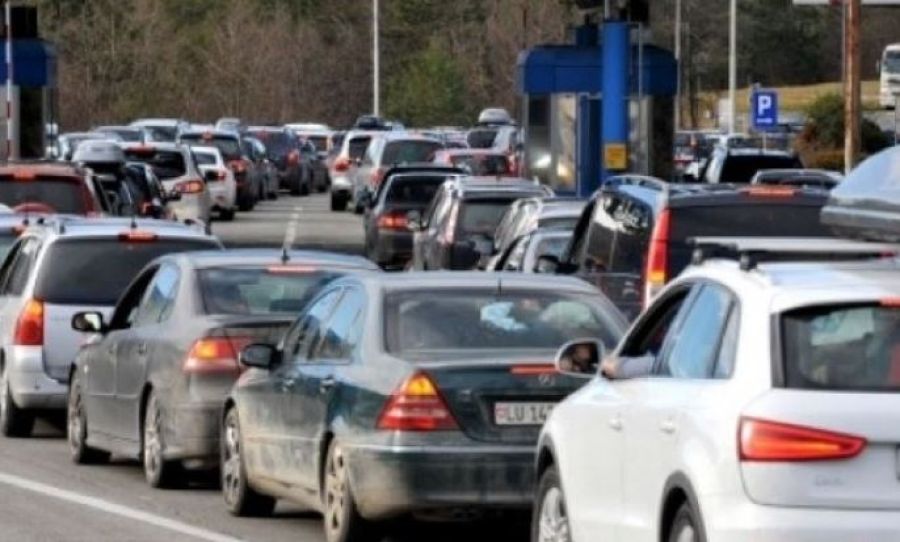 Sınır Kapılarında Bekleme Süreleri Açıklandı: Fazla Bekleme Yok