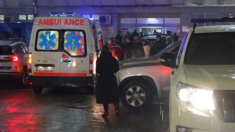 Yolsuzluk Duruşmasında Bir Şüphelinin Sağlığı Kötüleşti