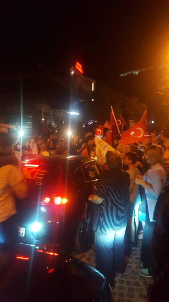 Prizren ve Mamuşa'da Seçim Zaferi Kutlaması - KDTP Milletvekillerinden Kutlamalar