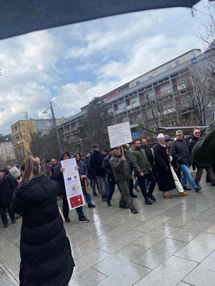 Birlik’e Karşı Düşük Katılımlı Protesto