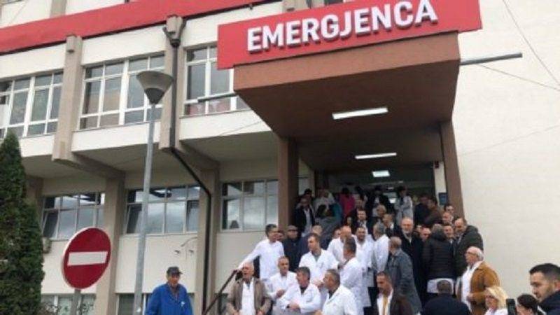 QKUK’da Hafta Protestolarla Başladı