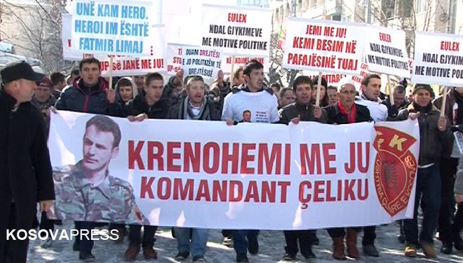 Eski UÇK-lıların Yargılanması Protesto Edildi
