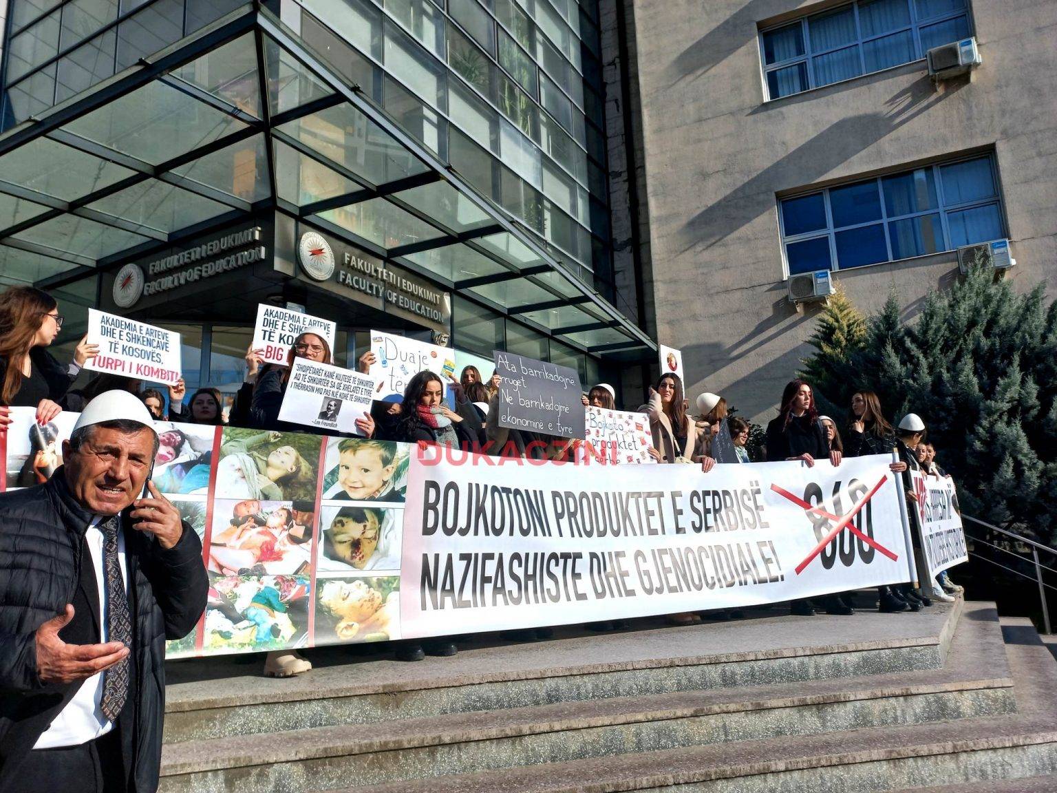 Sırp Ürünlerinin Boykotu İçin Protesto Düzenlendi