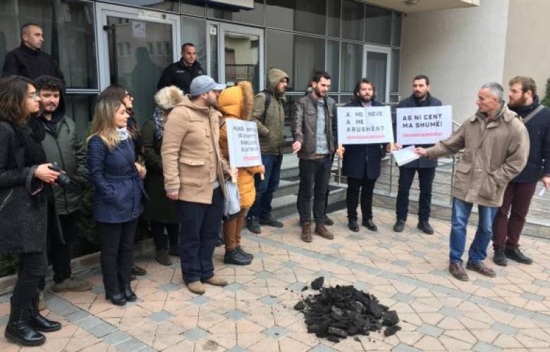 ZRRE Önünde Protesto