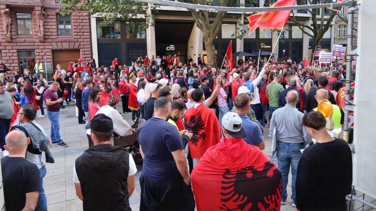Almanya ve Finlandiya’da Protestolar