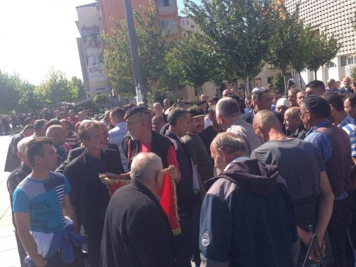 UÇK Gazileri Protestoya Başladı