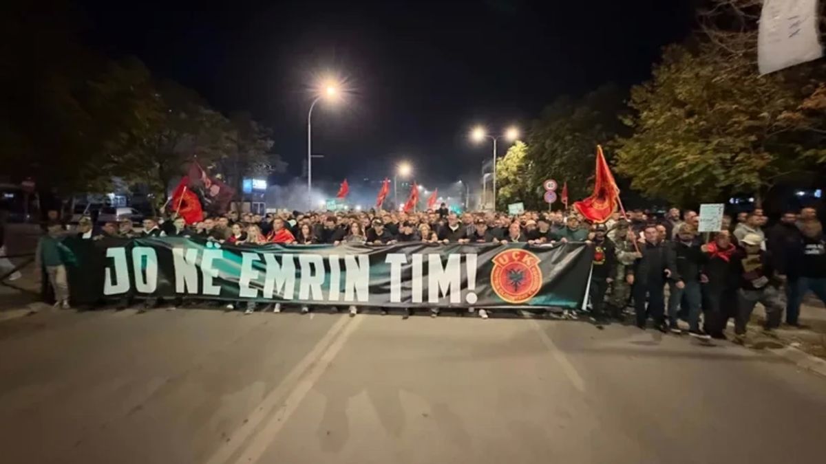 Protestocular milletvekillerinden Özel Mahkeme Yasası’ndaki Değişiklikleri Onaylamalarını İsted