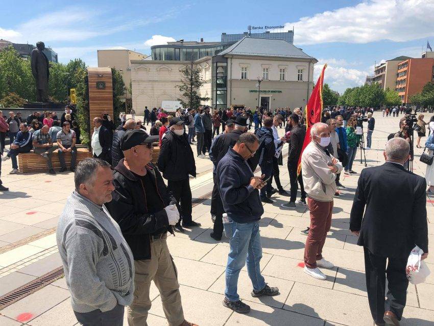 Meclis Önünde Vatandaş Protestosu