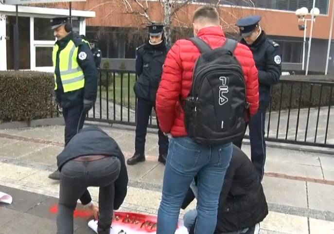 Öğrenciler Hükümetin Kurulmamasını  Protesto Etti