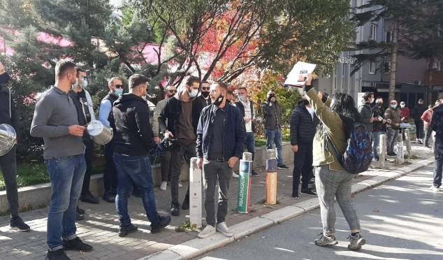 Gastronomlar, Tencere-Kaşık ile Yeni Önlemleri Protesto Etti